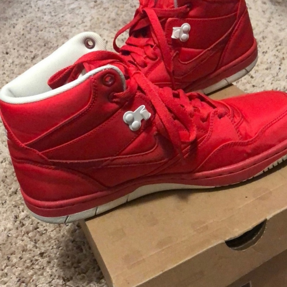 NIKE Skyforce
